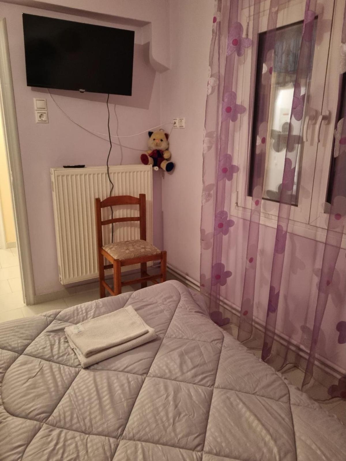 Κεντρικό, Άνετο Και Ζεστό Διαμέρισμα 卡梅纳维洛拉 外观 照片