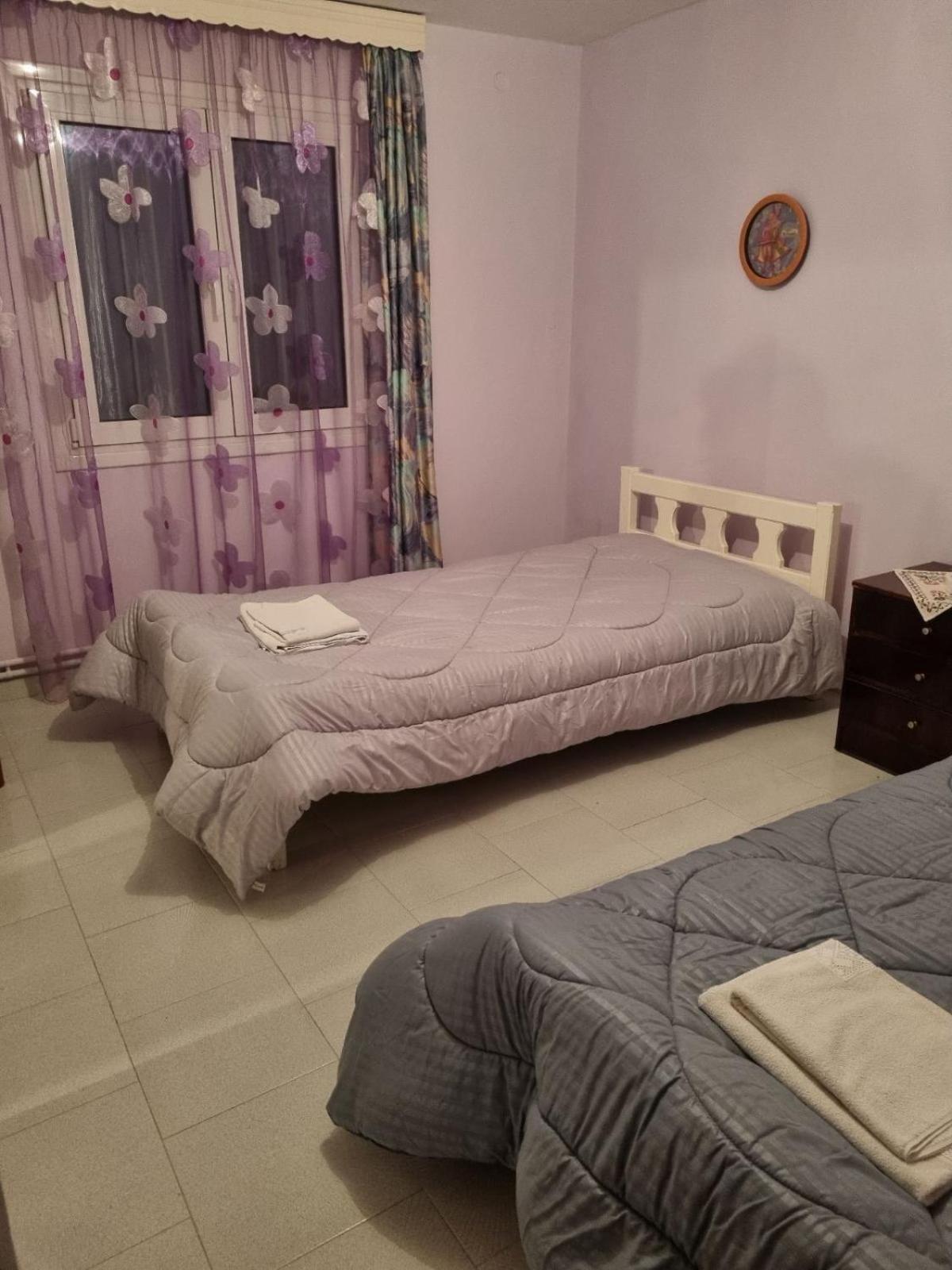 Κεντρικό, Άνετο Και Ζεστό Διαμέρισμα 卡梅纳维洛拉 外观 照片